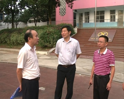咸宁市侨联会议在赤召开