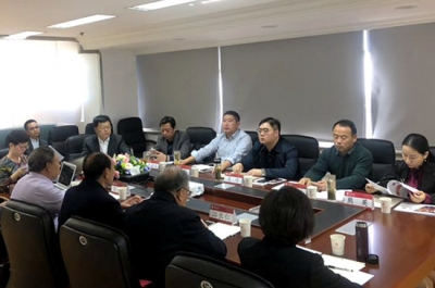 赤壁市组团参观考察北大新世纪集团