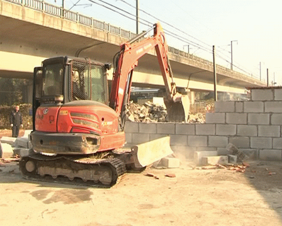 违规建筑？赤壁市依法坚决拆除