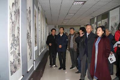 赤壁市举行纪念改革开放40周年暨贺良朴五代书画艺术展