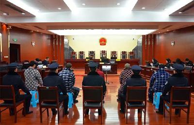 看这里！赤壁法院公开宣判涉恶刑事案 杨鑫等5人被判刑