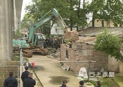 违建“零容忍”！赤壁37处违建被依法强拆！