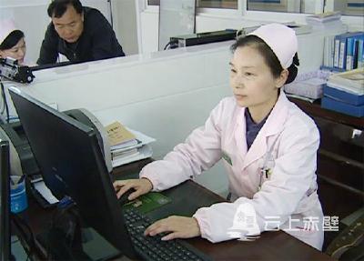 【十佳护士】刘勇玲：以身作则 恪尽职守