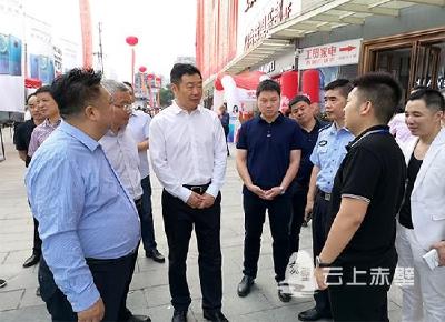董方平调研西湖国际广场开业筹备和安全生产工作