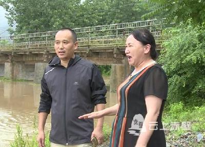 市领导检查指导防汛工作      