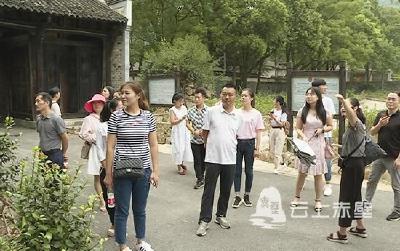 赤壁：20名导游赴茶旅路线首“热身” 积极备战第五届中国茶业大会