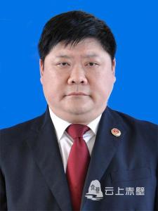 赤壁市检察院党组副书记、副检察长、四级高级检察官 李海波