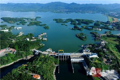 赤壁：天更蓝了、地更绿了、水更清了……
