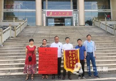 心系百姓办实事 赤壁住建局获业主称赞