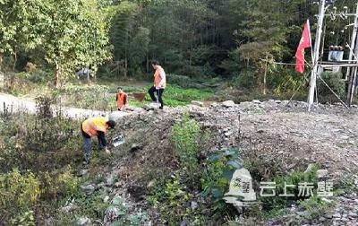 陆水湖风景区管委会开展“不忘初心、牢记使命”主题教育志愿者服务活动