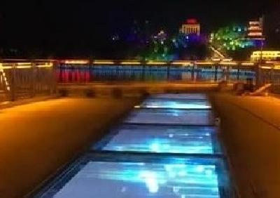 东洲人行桥即将竣工  3D桥面亮相赤壁