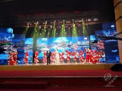 赤壁市职教（集团）学校参加咸宁市庆祝新中国成立70周年大型群众文化展演