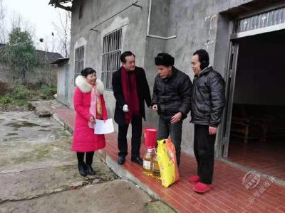 市应急管理局：节前慰问送关怀 暖人心
