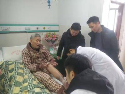 学习榜样，礼遇楷模！市中医医院看望张向温
