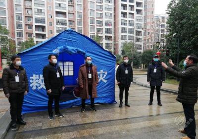 【一线写实】疫情防控一线唱响《军人退役不褪色》