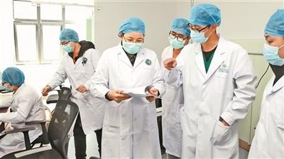 【一线写实】云南医疗队在咸宁 与死神拔河，他们一直在拼命！