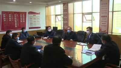 盛文军在疫情防控工作会商会上要求 用铁的手腕、铁的作风把人员流动减少到最小范围