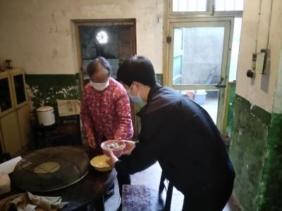 【抗疫一线党旗红】一碗热鸡汤