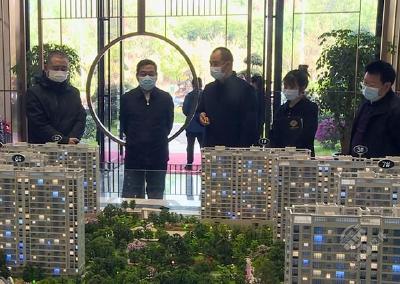 【实时动态】省督导组调研赤壁市复工复产工作
