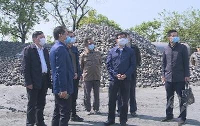 省退役军人事务厅副厅长周绪铎走访调研赤壁神龙集团