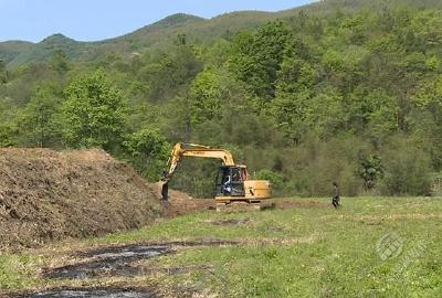 “爱心妈妈”为村民寻致富路