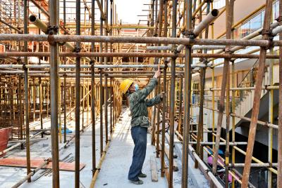 西湖国际二期：260名工人全力推进项目建设