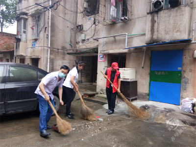 党员到居住地小区报到 开展新时代文明实践活动