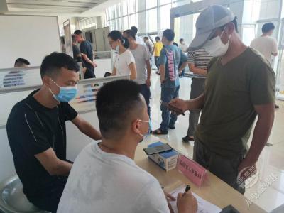 【就业创业】赤壁市举办退役军人专场招聘会