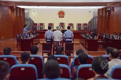 赤壁：旁听庭审“零距离”以案明纪“敲警钟”