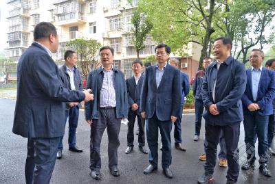 省住建厅厅长李昌海来赤调研老旧小区改造工作