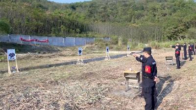 市公安局：开展实弹射击训练 提升警务实战能力