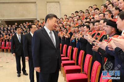 习近平会见全国双拥模范城（县）命名暨双拥模范单位和个人表彰大会代表 李克强参加会见并在表彰大会上讲话 王沪宁参加会见