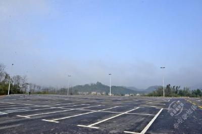 迎接茶产业发展大会 赵李桥镇新建2个停车场 新增372个停车位