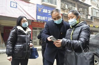 市融媒体中心：党员干部下沉 助力城市精细化管理