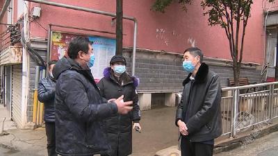 叶文华检查蒲圻街道西街社区疫情防控工作  