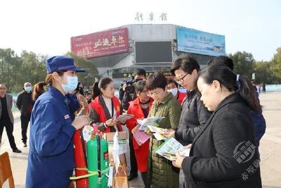 守护安全 畅通消费 赤壁市开展2021年“国际消费者权益日”咨询宣传活动