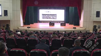 市委理论学习中心组举行党史学习教育专题报告会
