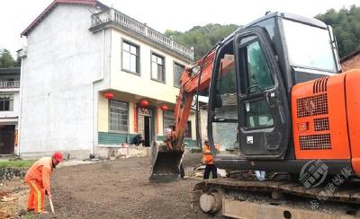 市交投集团加快推进红旗桥至羊楼洞段人居环境整治工程