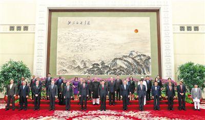 习近平接受外国新任驻华大使递交国书