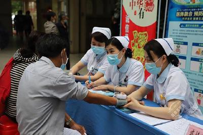 恪守誓言 护佑健康 赤壁市人民医院开展纪念5.12国际护士节系列活动  