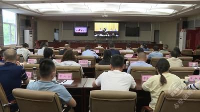赤壁市收听收看全国、省、咸宁市就业创业工作暨普通高等学校毕业生就业创业工作电视电话会