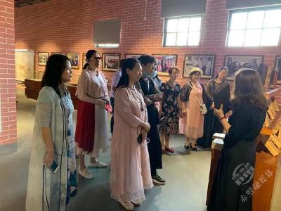 武汉与赤壁两地女子社团开展文化交流活动