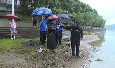 蒲圻街道：加大巡河力度 确保汛期安全