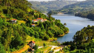 生态旅游：“游”出人与自然的双赢