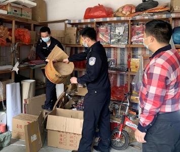 崇阳港口乡：重拳出击 开展烟花爆竹专项整治行动