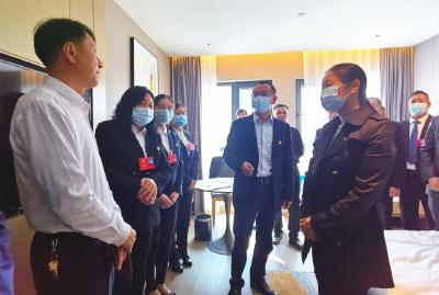 聚焦党代会 | 县领导看望慰问党代表