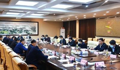 市委理论学习中心组（扩大）开展专题学习