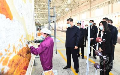 习近平为他们点赞：匠心点亮