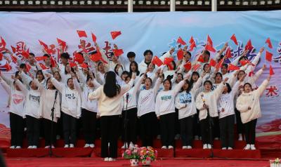 南漳县第二中学举办第十三届荩忱艺术节