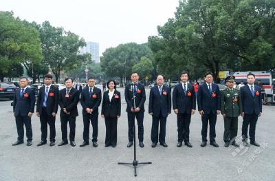 【党代会动态】中国共产党赤壁市委十届第一次全体（扩大）会议召开 市委书记董方平发表讲话